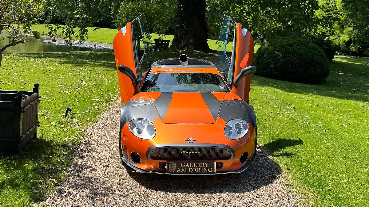 Pagani-f-r-den-kleinen-Mann-Ausfahrt-mit-dem-Spyker-C8-LM85-verr-cktes-Alu-Biest-macht-Laune