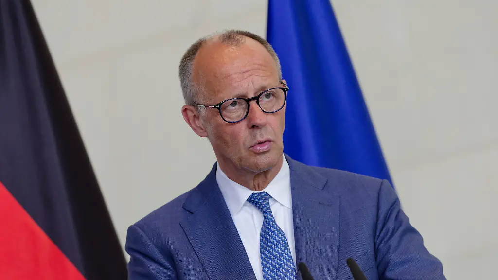 2026-06-02-Deutschland-Berlin-Bundeskanzler-Friedrich-Merz-CDU-waehrend-der-gemeinsame-Pressekonferenz-press-conference-mit-dem-ungarischen-Ministerpraesidenten