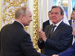 SPD-Politiker zu Putin-Treffen: Stegner: Schröder kein Verhandlungsführer, aber Vermittler