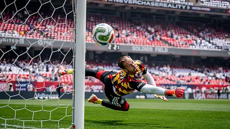 Oliver-Baumann-of-Germany-in-action-GES-Fussball-Freundschaftsspiel-USA-Deutschland-06-06
