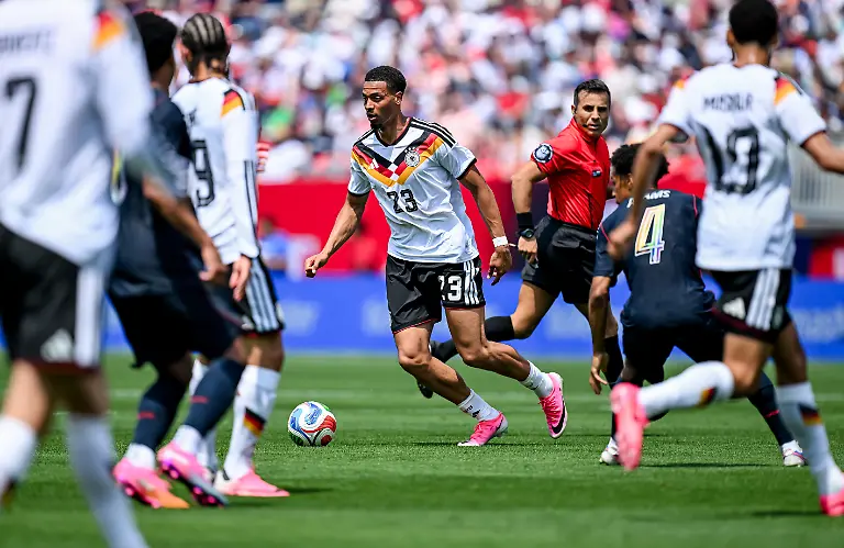 Felix-Nmecha-of-Germany-in-action-GES-Fussball-Freundschaftsspiel-USA-Deutschland-06-06