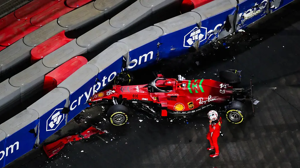 Bilder-des-Jahres-2021-Sport-12-Dezember-Sport-Themen-der-Woche-KW48-Sport-Bilder-des-Tages-16-LECLERC-Charles-mco-Scuderia-Ferrari-SF21-action-crash-accident-during-the-Formula-1-stc-Saudi-Arabian-Grand-Prix-2021-21th-round-of-the-2021-FIA-Formula-One-World-Championship-WM-Weltmeisterschaft-from-December-3-to-5-2021-on-the-Jeddah-Corniche-Circuit-in-Jeddah-Saudi-Arabia-F1-SAUDI-ARABIAN-GRAND-PRIX-2021-DPPI-Panoramic-PUBLICATIONxNOTxINxFRAxITAxBEL-20211203-GOODEN-FG0O1612