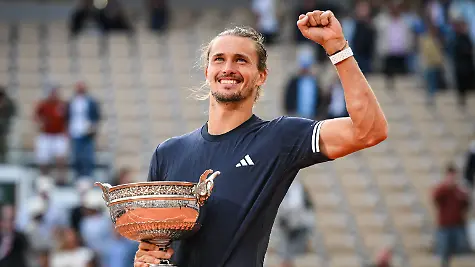 June-7-2026-Paris-France-France-Alexander-ZVEREV-of-Germany-celebrates-his-victory-with-the-trophy-during-the-fifteenth-day-of-the-Roland-Garros-2026-French-Open-2026-Grand-Slam-tennis-tournament-at-Roland-Garros-Stadium-on-June-07-2026-in-Paris-France