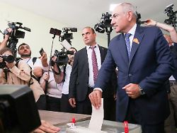 Nach Spannungen mit Russland: Prowestliche Partei liegt in A
