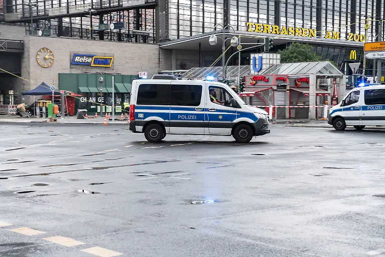 99a82162fafeaf081876fd6c3bc94903