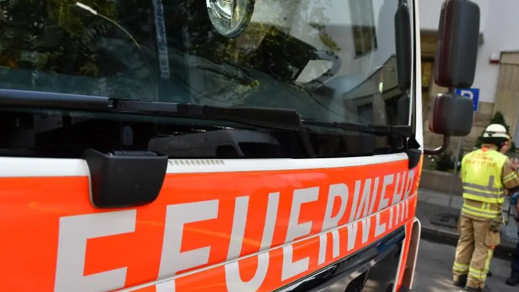 Einsatzfahrzeug-der-Feuerwehr