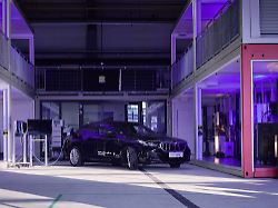 Geld verdienen mit dem E-Auto: Bidirektionales Lad