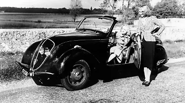 03_Klein_aber_fein_-_Mit_den_modernen_Modellen_201_und_202_Foto_Peugeot