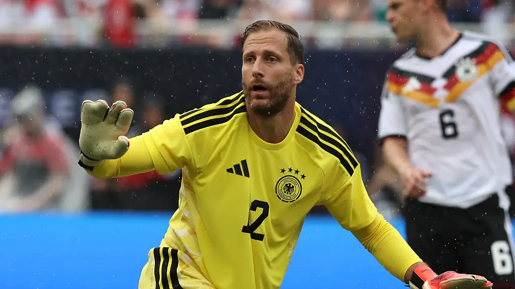 June-6-2026-Chicago-Illinois-USA-Germany-goalkeeper-Oliver-Baumann-12-looks-on-during-the-International-friendly-soccer-match-between-USA-and-Germany