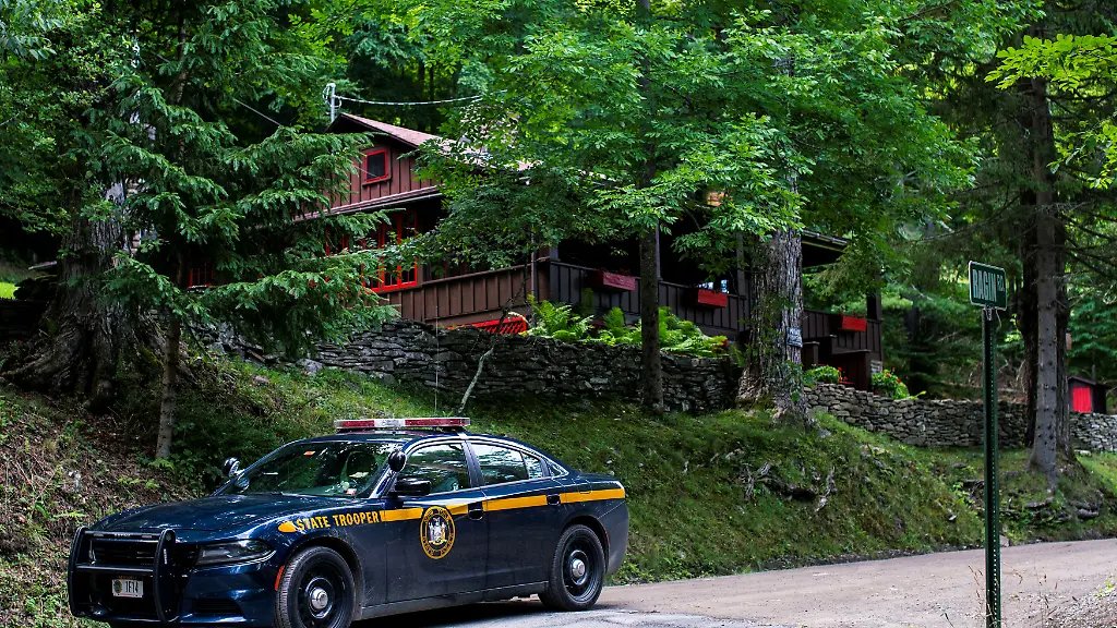 2020-07-20T210948Z-1436276410-RC29XH9OBGT7-RTRMADP-3-USA-SHOOTING-SALAS