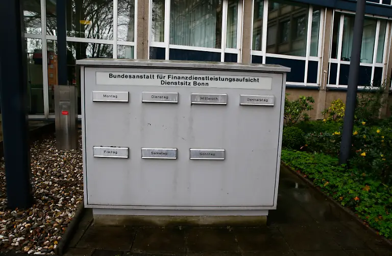 2016-04-05T120000Z-818194156-LR2EC45141RHF-RTRMADP-3-PANAMA-TAX-GERMANY