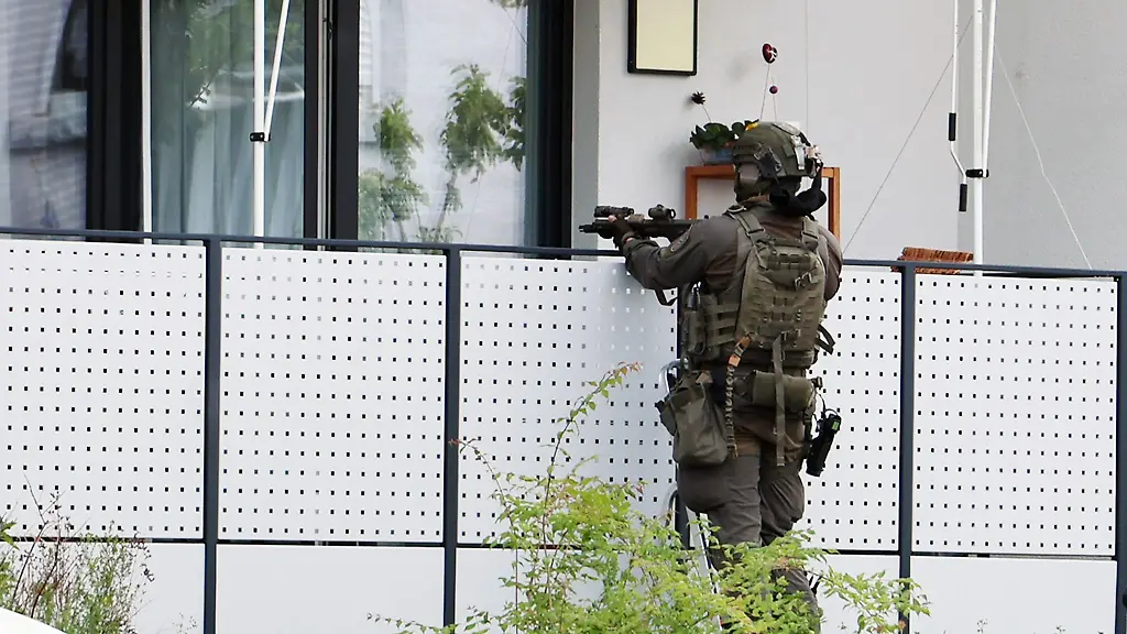 Nach-dem-Vorfall-waren-auch-Spezialkraefte-der-Polizei-im-Einsatz