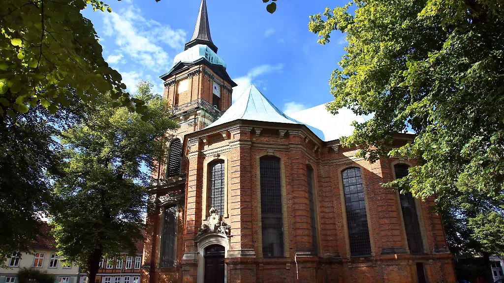 Die-Sanierung-der-Schelfkirche-soll-rund-3-8-Millionen-Euro-kosten