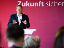 RTL/ntv-Trendbarometer : SPD fällt auf Rekordtief, AfD bleib