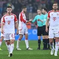 Fussball-1-Bundesliga-21-Spieltag-Bayer-04-Leverkusen-FC-Bayern-Muenchen-am-10-02-2024-in-der-BayArena-in-Leverkusen-Joshua-Kimmich-Muenchen-links-Harry-Kane-Muenchen-rechts-enttaeuscht-DFL-regulations-prohibit-any-use-of-photographs-as-image-sequences-and-or-quasi-video