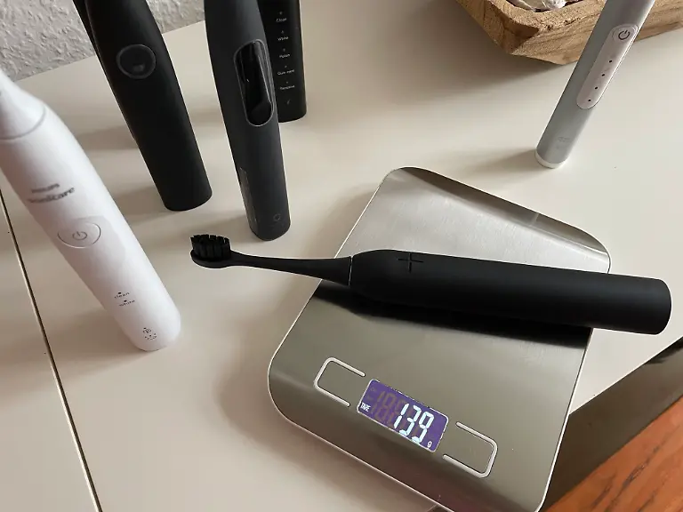 Test Schallzahnbürste Gewicht Wondersmile klein