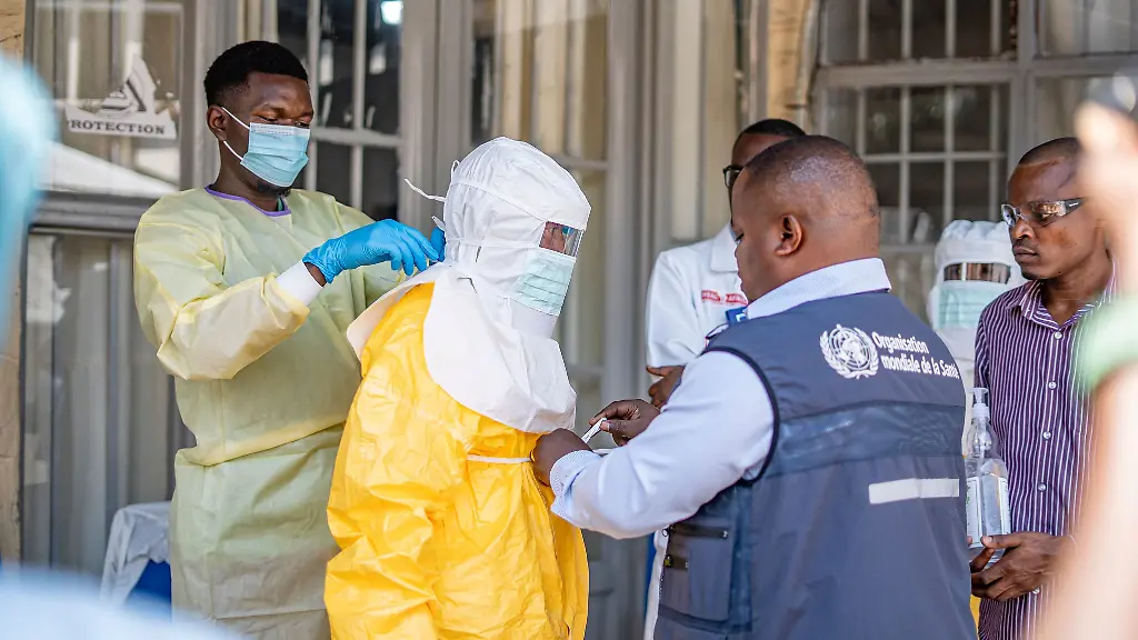 Bei-der-Bekaempfung-des-derzeitigen-Ebola-Ausbruchs-stehen-die-Helfer-vor-vielen-Herausforderungen