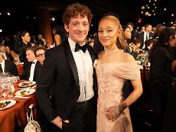 Trennung von Ethan Slater: Ariana Grande soll wieder Single 