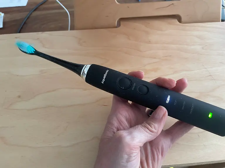 Test Schallzahnbürsten Aquasonic Modi klein