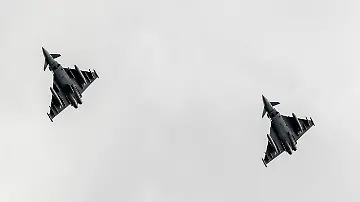 599646332