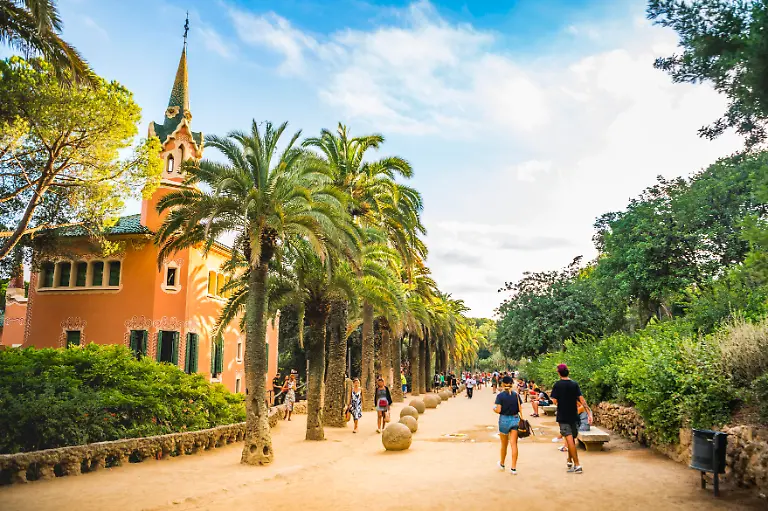 Casa-Museu-Gaudi-Museum-Gaudi-Haus-Park-Gueell-Barcelona-Katalonien-Spanien-Europa