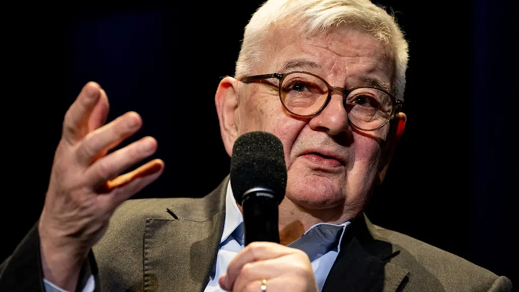 Der-ehemalige-Aussenminister-Joschka-Fischer-hat-nicht-nur-Fans