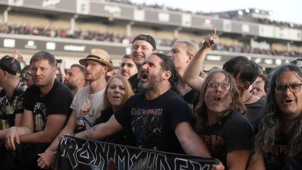 Zehntausende-Fans-haben-schon-ihre-Eintrittskarten-fuer-2027-gekauft