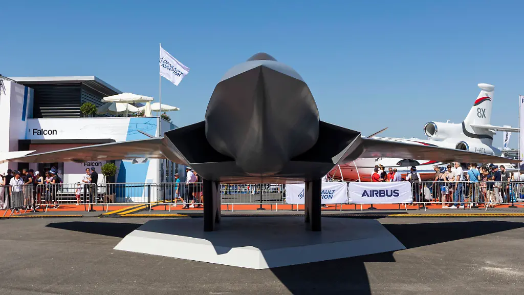 FCAS-Fighter-Jet-During-Paris-Air-Show-2023-Mock-up-display-at-Paris-Air-Show-of-the-FCAS-aircraft-the-Future-Combat-Air-System-a-Next-Generation-Weapon-System-NGWS-and-a-New-Generation-Fighter-NGF-planned-as-a-sixth-generation-jet-fighter-in-development-from-Dassault-aviation-Airbus-and-Indra-Sistemas-in-partnership-and-support-of-the-French-German-and-Spanish-Air-Force-Le-Bourget-Airport-Paris-France-on-June-2023-Paris-France-PUBLICATIONxNOTxINxFRA-Copyright-xNicolasxEconomoux-originalFilename-economou-notitle230625-npVTV