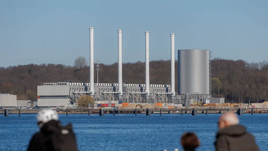 Die-Sondierungen-konzentrieren-sich-dabei-auf-das-erweiterte-Gebiet-vor-dem-Kuestenkraftwerk