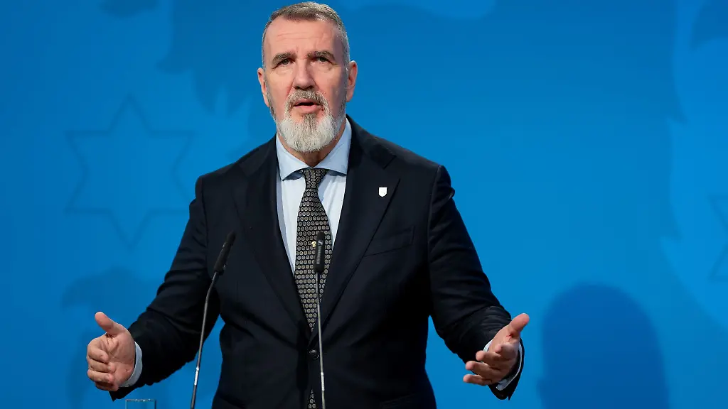 Thueringens-Verkehrsminister-Steffen-Schuetz-BSW-ist-ueberzeugt-dass-der-Ausbau-der-Mitte-Deutschland-Verbindung-doch-noch-realisiert-werden-kann