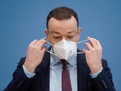 Gefallen für Jens Spahn?: Firma fordert halbe Mill