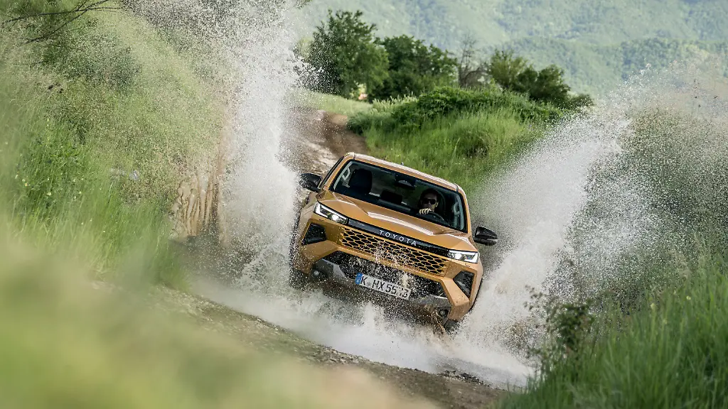 Toyota_Hilux_2026_VO