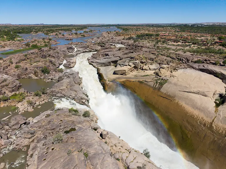 Luftaufnahme-des-praechtigen-Augrabies-Wasserfalls-am-Oranje-Fluss-Augrabies-Falls-Nationalpark-Nordkap-Suedafrika