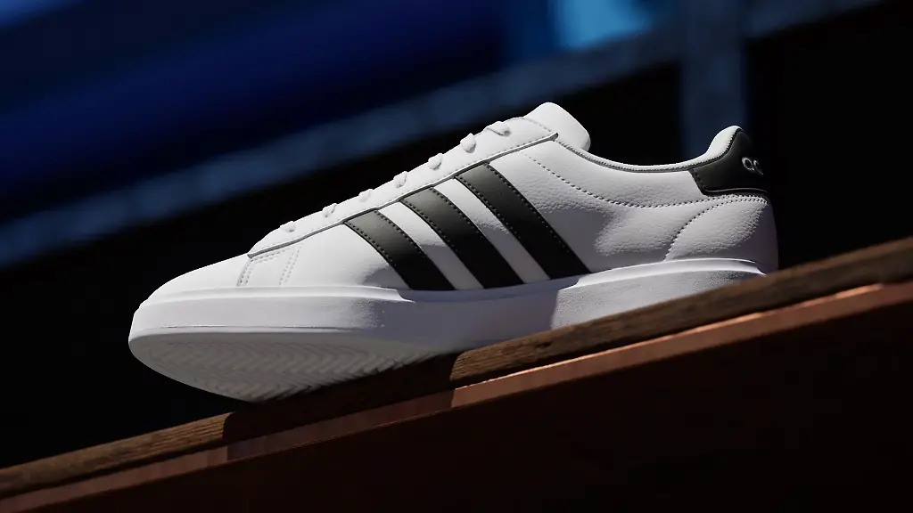 Ein-Sneaker-fuer-jeden-Anlass-Dieser-Schuh-beweist-dass-weniger-jetzt-mehr-ist