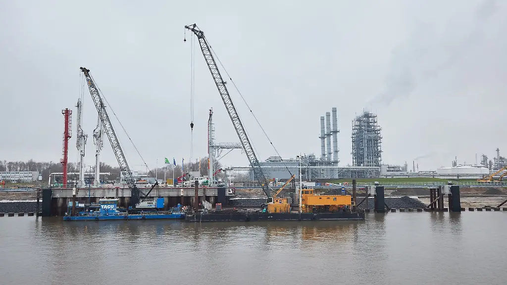 Das-Stader-LNG-Terminal-soll-bald-fertiggestellt-werden