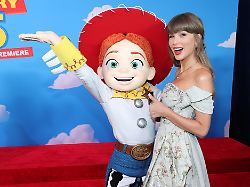 Überraschung in Los Angeles: Taylor Swift sorgt be