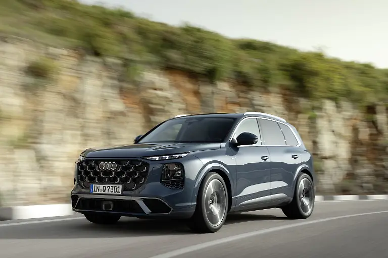 Im-September-bringt-Audi-die-dritte-Generation-des-Q7-an-den-Start