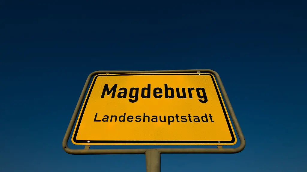 Die-Landeshauptstadt-ist-eine-der-drei-groessten-Staedte-des-Landes