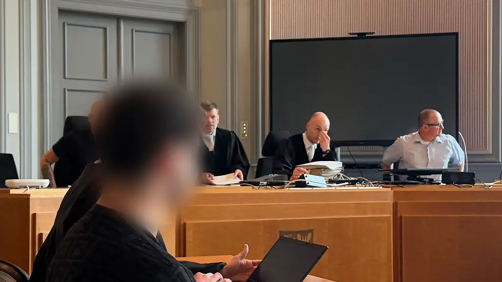 Ein-Mann-muss-sich-in-Kiel-wegen-Verdachts-des-erpresserischen-Menschenraubs-verantworten