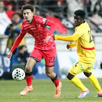 South-Korea-v-Ghana-Friendly-match-On-November-18-2025-in-Seoul-South-Korea-Castrop-Jens-of-South-Korea-and-Prince-Owusu-of-Ghana-play-during-the-Football-Men-s-International-Friendly-Laenderspiel-Nationalmannschaft-match-between-South-Korea-and-Ghana-at-World-Cup-Stadium-in-Seoul-South-Korea-Seoul-GYEONGBUK-South-Korea-PUBLICATIONxNOTxINxFRA-Copyright-xSeung-ilxRyux-originalFilename-ryu-2025mens250727-npbjP