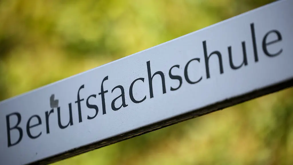 Die-Berufsfachschule-im-Uebergang-zur-Ausbildung-soll-Hessens-Fachkraeftesicherung-staerken