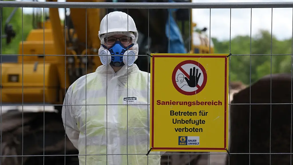 Die-Sanierung-des-dioxinbelasteten-Bodens-in-der-Boberger-Niederung-liegt-nach-Angaben-der-Umweltbehoerde-im-Zeitplan