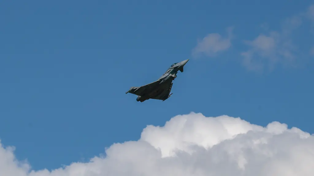 Starfighter-Flying-Hours-Typhoon-auf-der-ILA-Berlin-im-Berlin-ExpoCenter-Airport-Berlin-Schoenefeld-09-06