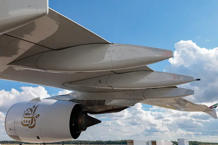 Airbus-A380-800-A6-EVH-auf-der-ILA-Berlin-im-Berlin-ExpoCenter-Airport-Berlin-Schoenefeld-09-06