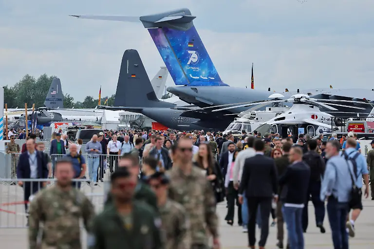 People-visit-the-International-Aerospace-Exhibition-ILA-at-Schoenefeld-Airport-in-Berlin-Germany-June-10-2026