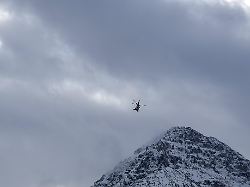 Rettungskräfte: "Ein Wunder": Schwerverletzter Bergsteiger überlebt Nacht im Schnee