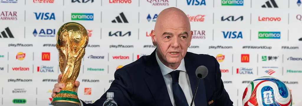 MEXICO-CITY-MEXICO-JUNE-10-FIFA-President-Gianni-Infantino-speaks-to-the-media-during-a-FIFA-World-Cup-WM-Weltmeisterschaft-Fussball-2026-Opening-press-conference-PK-Pressekonferenz-on-June-10-2026-in-Mexico-City-Mexico