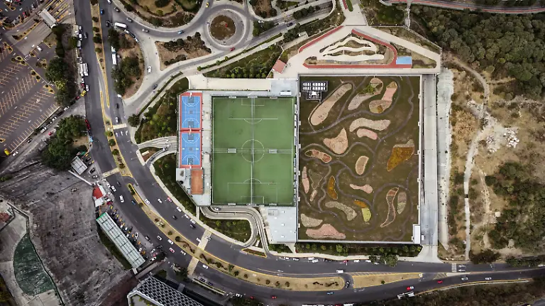 A-drone-view-shows-a-sports-field-on-the-rooftop-of-a-Costco-branch-part-of-the-Parque-La-Mexicana-complex-next-to-a-large-green-roof-with-21-varieties-of-native-plants-and-grasses-in-the-Santa-Fe-business-district-in-Mexico-City-Mexico-April-15-2026-REUTERS-Raquel-Cunha-SEARCH-CUNHA-MEXICO-SOCCER-FOR-THIS-STORY-SEARCH-WIDER-IMAGE-FOR-ALL-STORIES