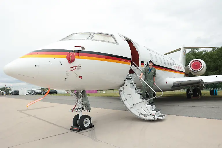 Bundeswehr-Luftwaffe-Global-5000-Local-Caption-Bundeswehr-German-Air-Force-Global-5000