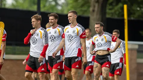 Team-Arrival-Germany-Base-Camp-practice-FIFA-World-Cup-WM-Weltmeisterschaft-Fussball-2026-Winston-Salem-DAVID-RAUM-JOSHUA-KIMMICH-LEON-GORETZKA-and-NICO-SCHLOTTERBECK-of-DFB-practicing-for-the-FIFA-World-Cup-2026-at-Wake-Forest-Universitys-Spry-Stadium-in-Winston-Salem-North-Carolina-United-States-June-8-2026